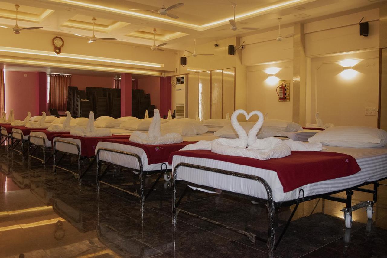 Hotel Lotus Maduráj Kültér fotó