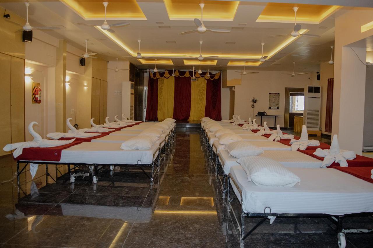 Hotel Lotus Maduráj Kültér fotó